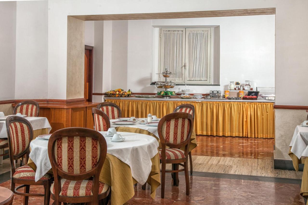 Hotel Cesare 14 Napoli Dış mekan fotoğraf
