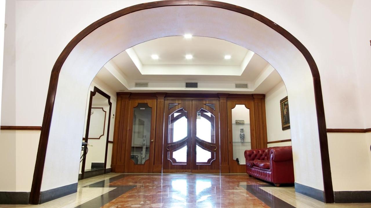 Hotel Cesare 14 Napoli Dış mekan fotoğraf