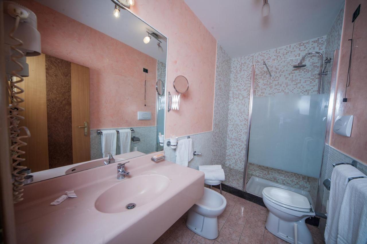 Hotel Cesare 14 Napoli Dış mekan fotoğraf