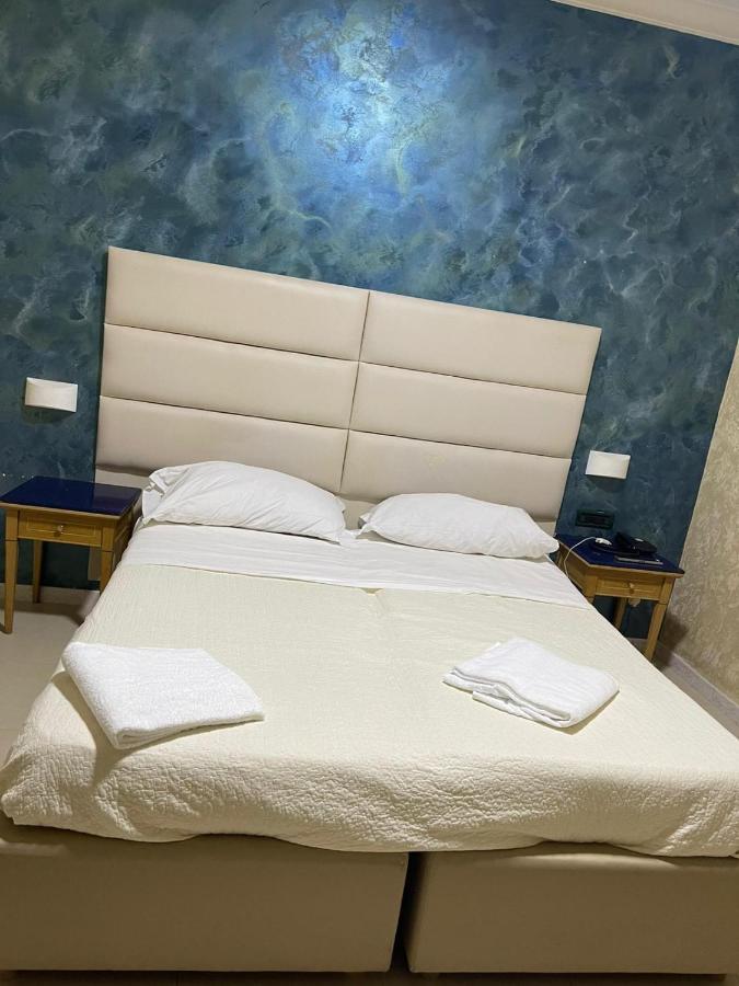Hotel Cesare 14 Napoli Dış mekan fotoğraf