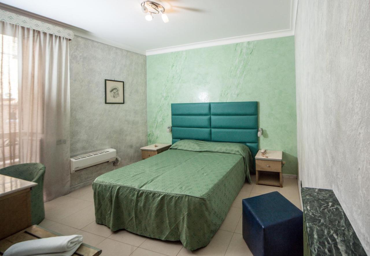 Hotel Cesare 14 Napoli Dış mekan fotoğraf